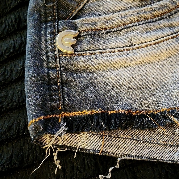 Wide Band Distressed Denim Short Shorts - Picture 4 of 11